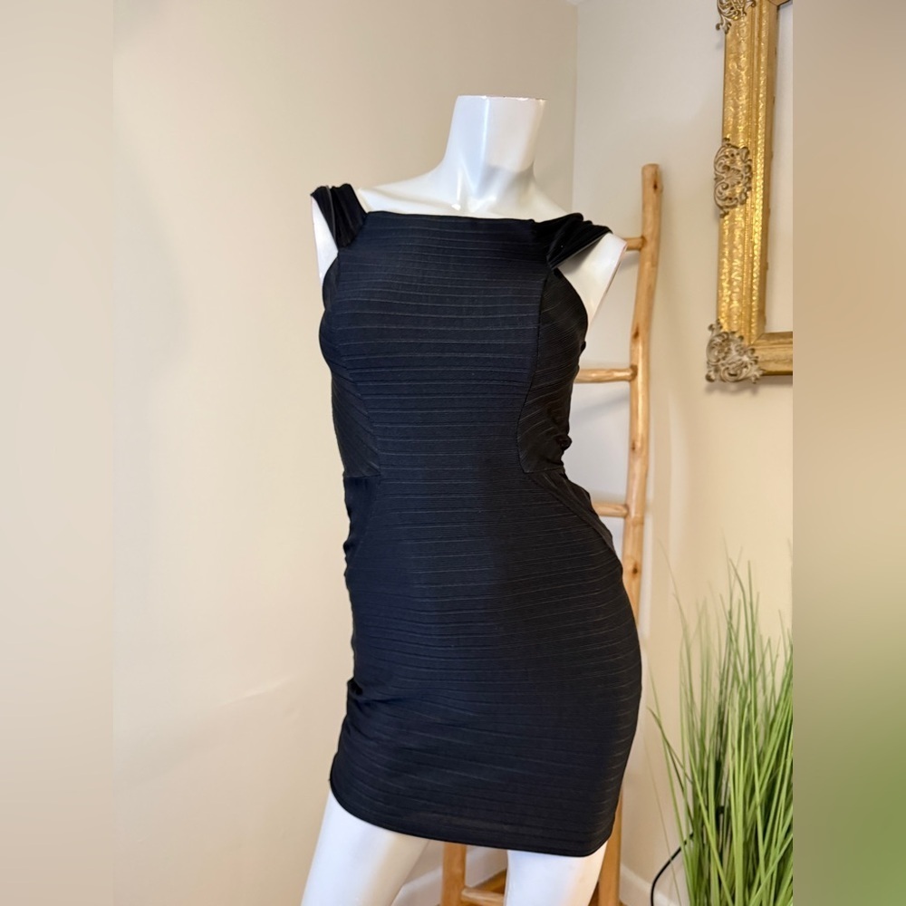TopShop Black Bandage Short Sleeve Bodycon Mini Dress Size 2 EUC